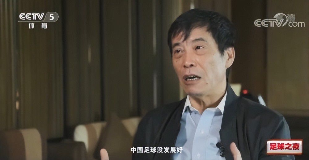 还增加了很多关于未来的想象画面，同样令人惊艳不已，如智能化的3D全息广告将会以十分美丽的形象出现在影片中